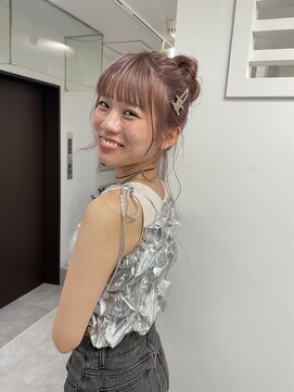 ヴィア(Via) ピンクラベンダーベージュ×モテ間違いなしルーズなお団子ヘア