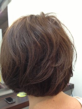 ハイタッチ(HITCH hair design)の写真/カット技術に定評あり♪骨格や髪質を見極めたカットで、再現性が高く、扱いやすいスタイルを実現！