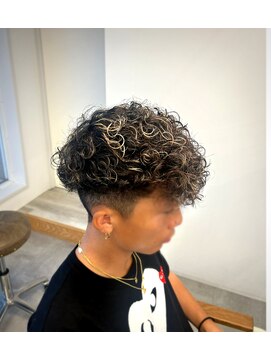 ブローチェラウカ(Broche lauka) スペインカール