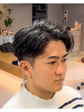 シード(SEAD) フェザーショートツーブロフェード