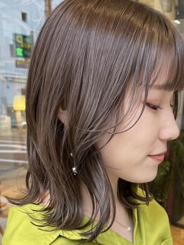 デイジーロータス(DAISYLOTUS)の写真/オシャレな白髪染めの似合わせや、白髪を活かしたハイライトが人気！30代・40代以降のお客様も多数来店＊