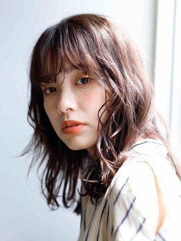 ミック ヘアアンドメイクアップ 直江津店(miq Hair&Make up)の写真/【シ-クレットハイライト+フルカラ-】ブリ-チなしで透明感*ダメ-ジレスで色持ちも◎トレンドカラ-はお任せ!