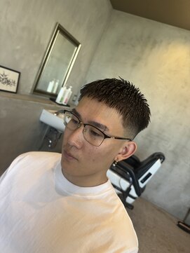 バーバーショップ フォーシーズン(BAR BER SHOP FOURSEASON) クロップスタイル/スキンフェード/バズクロップ