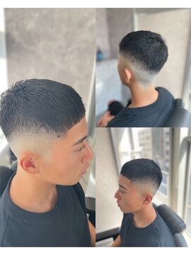 メグロバーバーショップロッポンギ 目黒六(MEGURO BARBER SHOP 6PPONGI) クロップ×ダウンパーマ