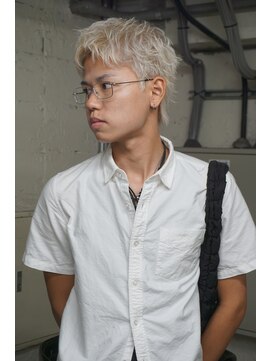 ノラ シブヤ(NORA) ホワイトベージュスパイキーショートケアブリーチブロンド