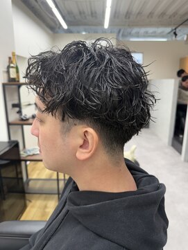 アニー 松戸(ANNI) MEN’S HAIR/波巻きツイストスパイラル/リバースセンターパート