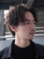 バイフィフス 原宿/表参道(by fifth)&nbsp;緩め波巻きスパイラルパーマシャドウパーマメンズセンターパート
