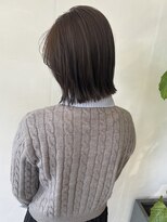 イル(ill)&nbsp;外ハネボブ ボブ アッシュベージュ ブリーチなし 大須