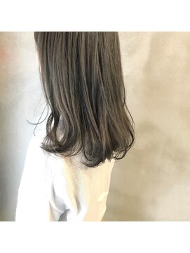 ミント(mint) 大人気、赤み除去グレー!