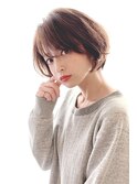 大人可愛いショートボブ　丸味が綺麗なナチュラルショート