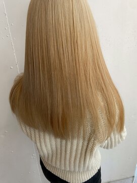 アイリー 名古屋(A/LEE) ブリーチ+ミルクティーベージュ