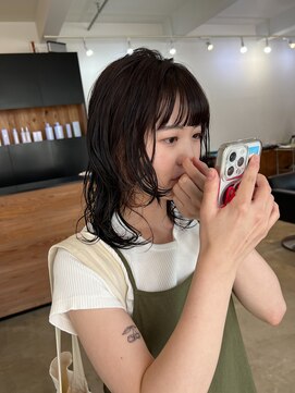 プラスヘアー(plus HAIR) 【廣瀬】ミディアムレイヤー×ニュアンスパーマ