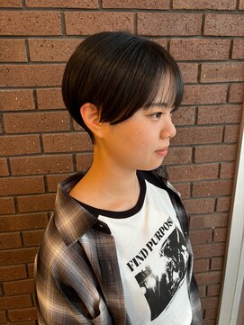 りんごの木セントラル(Central) 刈り上げ女子/コンパクトショート/耳かけショート