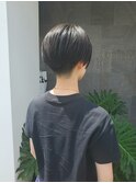 前下がりハンサムショート
