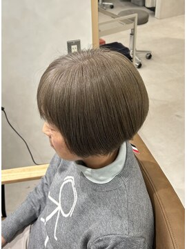 スラッシュ ホワイト(SLASH white) 白髪ぼかし/脱白髪染め/白髪染めハイライト/髪質改善