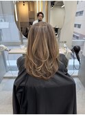 大人ミディアムレイヤーカット