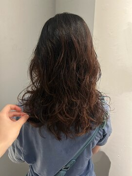 ローエ バイ デコ(Rohe by DECO) [伽羅]柔らかくナチュラルに動くレイヤーパーマ