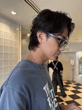 ラパンセヴェール(LA PENSEE VERT) メンズカット、メンズパーマ、ウルフ、センターパート