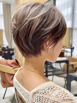 アイドットプラス 札幌大通り(i.+ODORI) 【アッシュグレー×くびれボブ】柔らかく見せたい白髪世代人気