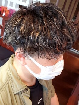 ユニットピーエムフォー(UNIT PM4)の写真/【24時まで営業/メンズ専門店】再現性の高いカット技術で清潔感のあるスタイルに◎初めてのパーマも＊