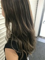 ボタニウム バイ アールサロン(BOTANIUM by RrSALON)&nbsp;【BOTANIUM by Rr SALON】大人ハイライトカラー×グレージュ☆