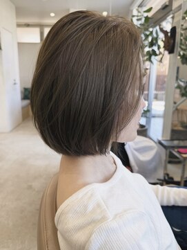 ユートゥイーズ 鎌倉(U too e's) 《U鎌倉/髪質改善》柔らかなレイヤーボブ透明感ミルクティカラー