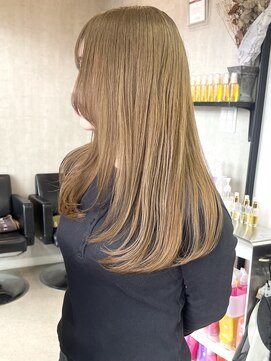 トリコ(ToricO) ハッシュカット/顔周りレイヤー/ミルクティーベージュ