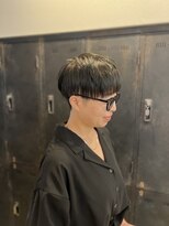 ジッピーオブトータルビューティ(Zippy of total beauty)&nbsp;刈り上げマッシュ × アッシュカラー