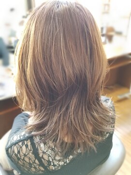 ムーア(MUA) ゆるパーマ【MUA 本家】