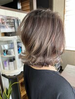 ヘアー リードレス(hair Re:dress) 大人可愛い透明感アッシュベージュ外ハネ小顔ミディ