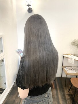ヘアー ミュゼ 大西店(HAIR Musee) シルバーベージュ