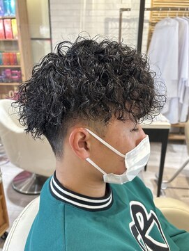 サロンドジョー(salon de joe) メンズカットツイストスパイラルパーマニュアンスパーマショート