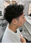 刈り上げ　ツーブロック　メンズショート　アップバング　20代