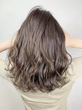 アミ(Ammi) ◆ダブルカラー/レイヤー/イルミナカラー/髪質改善/縮毛矯正