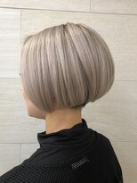 ロンド レグリーズ 立川(Lond leglise)&nbsp;【山方 直也】モード系ボブ◎外国人風ハイトーンベージュ