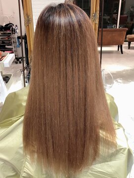 大嶋直樹の美容室 表参道 高難易度縮毛矯正＝手で乾かしただけです。本当です。