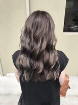 アンドビー(and B) グレージュ