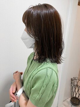 シェノン 西梅田(CHAINON) グレーベージュ、レイヤーロング、黒髪＊