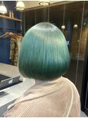 ハイトーンブリーチペールグリーン高発色立体感丸みボブ