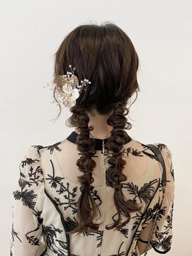 アヴェイル ヒロオ(a'vail Hiroo) ツイン編みおろしアレンジ結婚式お呼ばれ、二次会に