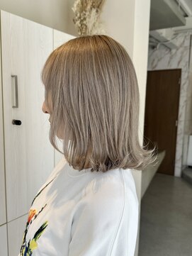 マセナ(Masena) ホワイトベージュ