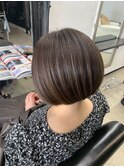収まり重視のショートボブ