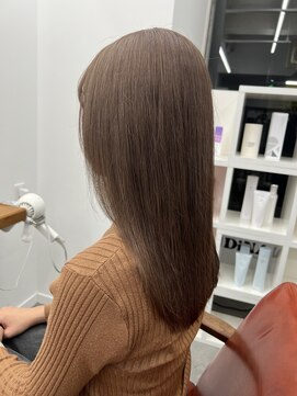 ディーエヌエー バイ エゴル(DiNA by ENGOL) 中明度もお任せ下さい！！