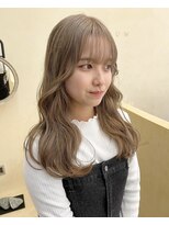 スニュウ(snuw)&nbsp;【snuw_ayano】ミルクティーベージュ/韓国風巻き/ホワイトカラー