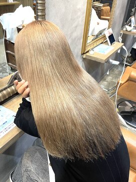 ブリーチ２回ミルクティーベージュカラー