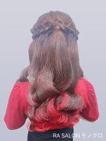 アールエーサロンモノクロ 秋葉原(RA SALON モノクロ) 【推し活ヘアメ】三つ編みハーフアップ