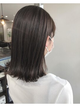 リズム(lysm) グレージュカラー　ミディアムボブ