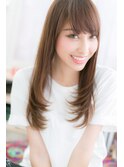 計算されたIライン＆斜めバングで…大人カッコイイ女性に！