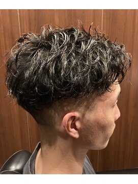 ヒロギンザ 御茶ノ水店(HIRO GINZA) スパイラルパーマスキンフェード