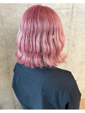 セル(CELL) 外ハネボブ 波打ちボブ 透明感カラー ペールピンク